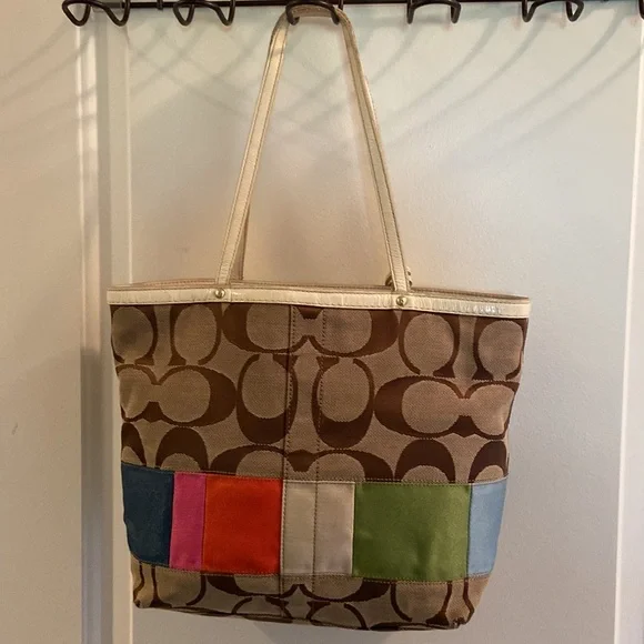 Coach Color-Block Tan & Brown Signature Tote Handbag White Leather 10859… - Picture 3 of 17